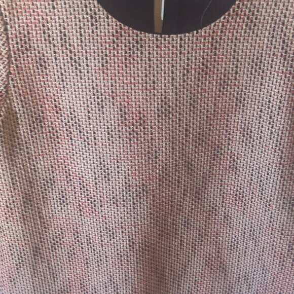 Banana Republic women's textured/boucle short sleeve top/blouse M NWT - Picture 2 of 8